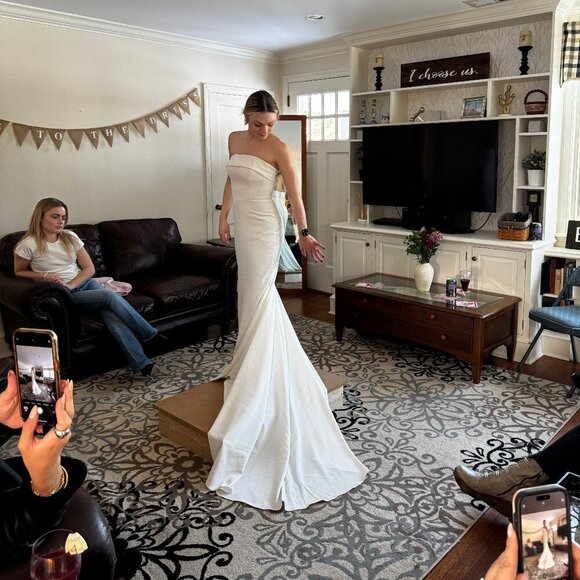 Vow’d NOVEL Wedding Dress – Size 2 Strapless Sheath Gown, New & Unworn - Picture 2 of 6